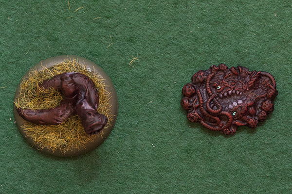 figurine interdimensional creature